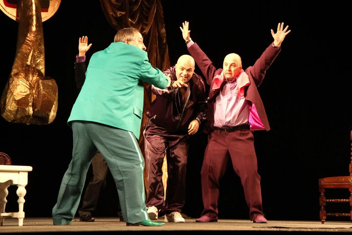 Teatru online în premieră. GÂNDUL.RO și Compania teatrală ”VOUĂ” vă invită să vizionați comedia ”Stăpânul Ciolanului”