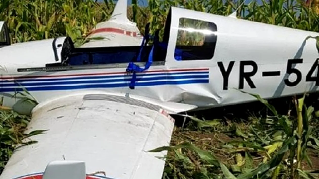 Un avion a aterizat forțat în județul Mureș! În urma incidentului aviatic, un american a fost rănit
