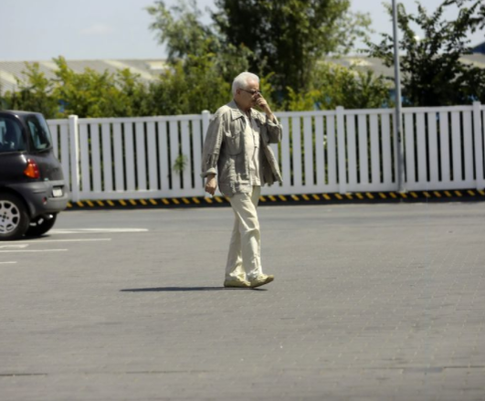 Moni, proprietăreasă în Malibu și Irinel, chiriaș în Colentina. Cum li s-a schimbat viața celor doi