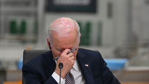 Imagini virale! Joe Biden a adormit în timpul unei vizite în Africa