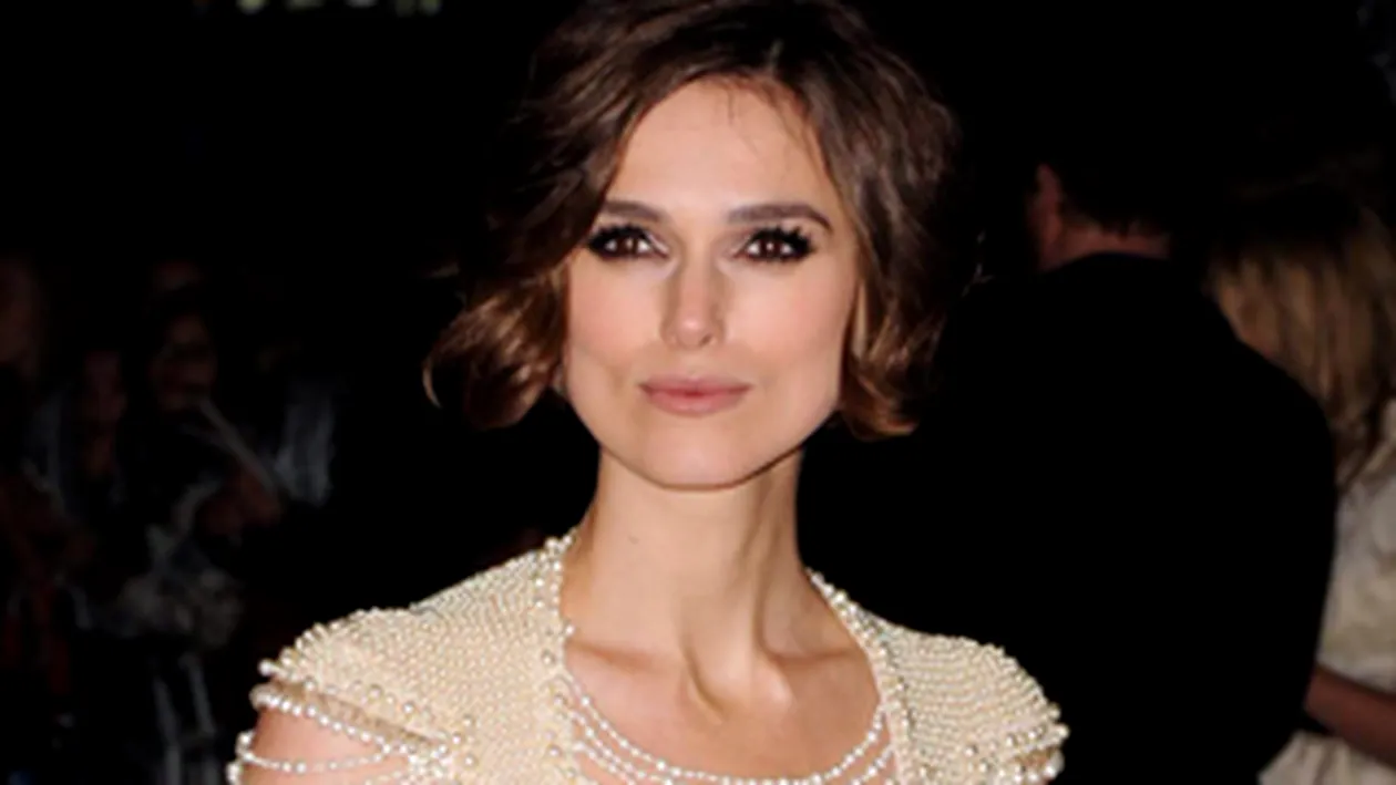 Keira Knightley invata sa cante la tobe! Se pregateste de o cariera muzicala?