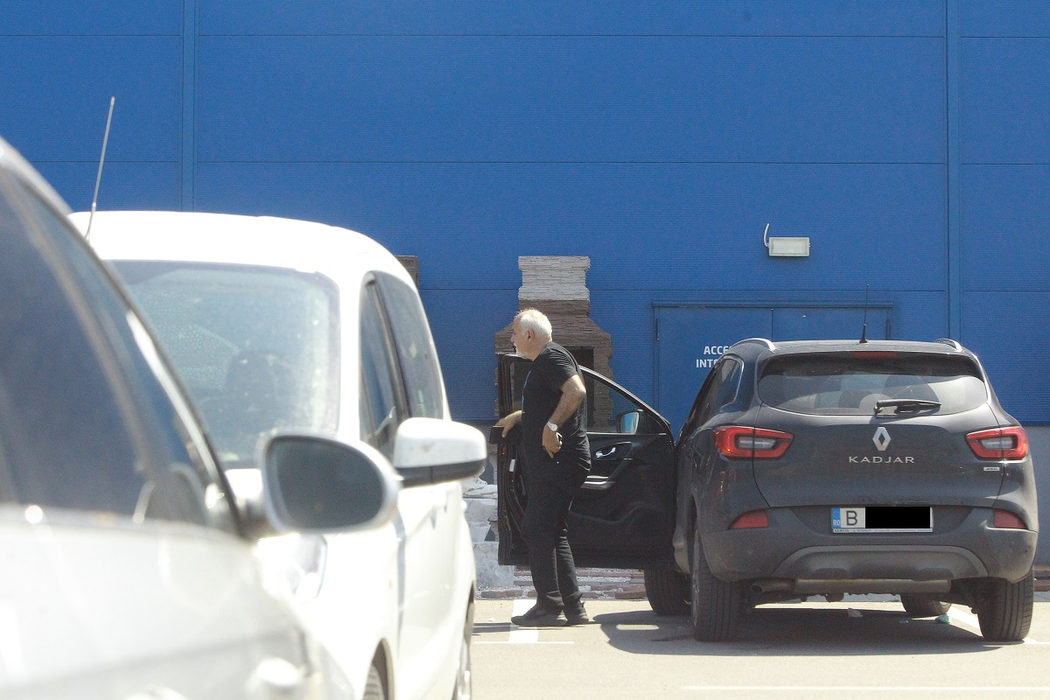 Ex-ministrul Economiei conduce un model de la Renault care, în funcție de opțiuni, poate ajunge să coste și 30.000 de euro