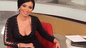 ADRIANA BAHMUŢEANU, al treilea copil! Ce declaraţii a făcut vedeta despre sarcină