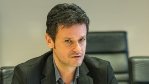 Primarul general al Capitalei, epuizat după doar patru luni de mandat. Doarme în maşină în mijlocul zilei!