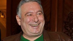 Instanţa a stabilit că… Deputatul PSD cu 5 mandate şi-a ”redobândit” în sfârşit fiul secret!