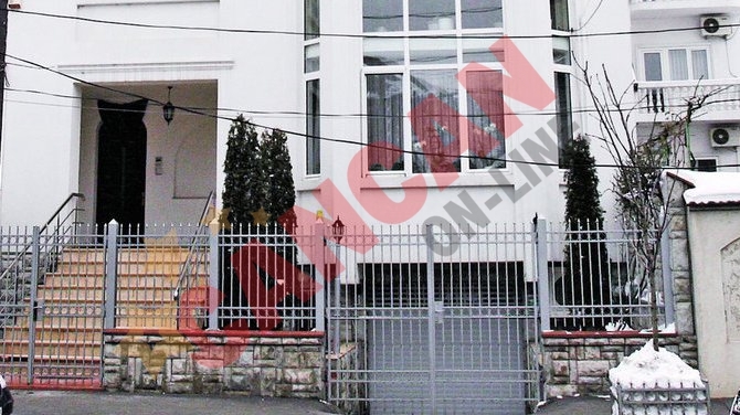 Cristina, sotia "carcotasului", de la patul lui Huidu, la capataiul mamei
