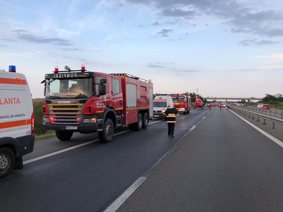 Accident grav pe Autostrada București-Pitești. Sunt șase victime, iar una dintre ele este încarcerată