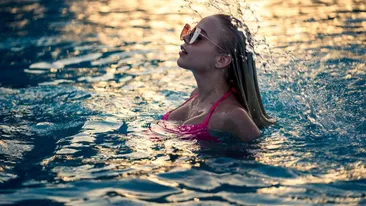 Imagini erotice cu Bernadette de la Puterea Dragostei făcute publice. Cum arată blonda fatală de la Kanal D, fără haine