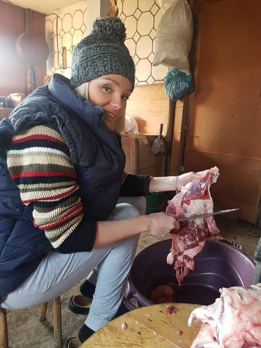 FOTO. Maria Constantin, mai tranşantă ca niciodată! A pus mâna pe cuţit şi… l-a măcelarit