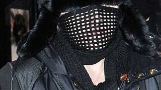 Madonna o copiaza pe Lady Gaga