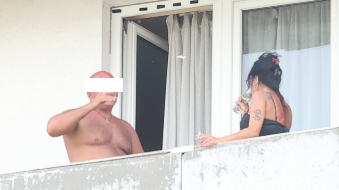Episodul "Balconul" a fost dat uitării. Milionarul şi frumoasa lui soţie au petrecut la Untold