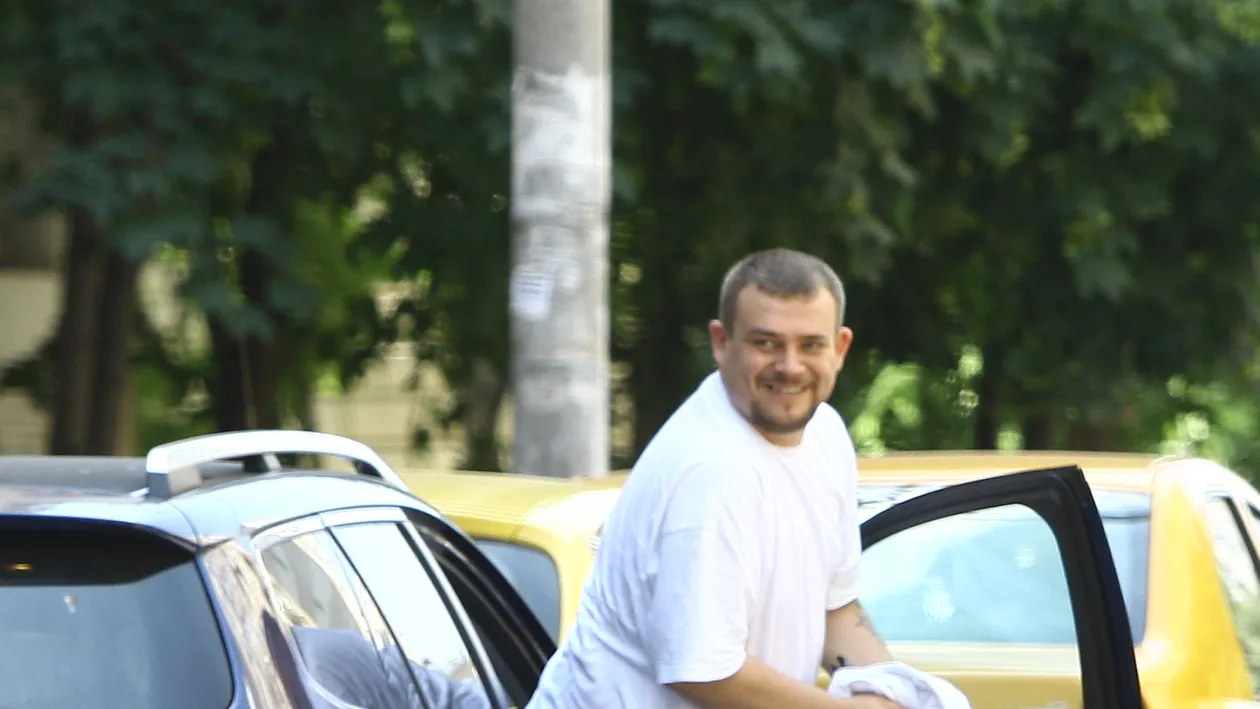 Si-a ispasit pedeapsa! Tataee de la BUG Mafia conduce din nou, la doi ani de la condamnarea primita pentru accident!