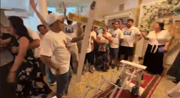 Imagini greu de privit! Francesca, fiica lui Ciprian Pian, a leșinat la priveghi