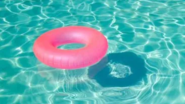 Un tanar de 20 de ani a fost gasit mort intr-un strand din Bacau!