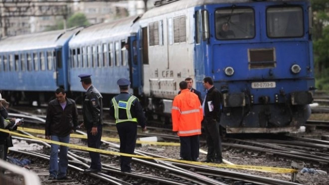Moarte suspectă în Ploiești. Un bărbat a fost găsit mort într-un vagon