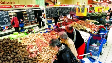 Hipermarketurile, inchise duminica?Cine castiga si cine pierde