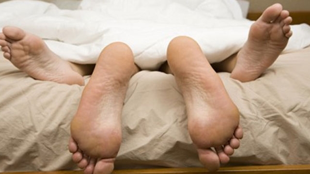 Amănuntul descoperit abia acum despre relatiile sexuale! Două din trei femei fac asta in fata partenerilor