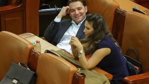 Declaraţii exclusive. Mai întâi au anulat nunta, iar acum... Fostul ministru PSD s-a despărţit de logodnică, iar noi avem detaliile "rupturii"