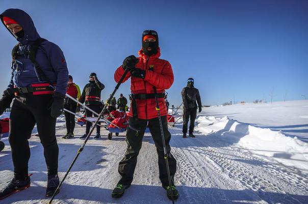 Tibi Uşeriu este pe primul loc în cel mai greu maraton de pe planetă, „6633 Arctic Ultra”!