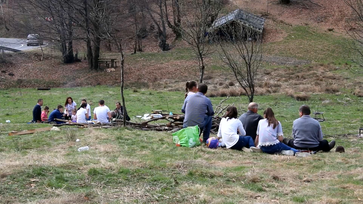 Sâmbra a devenit un bun prilej de ieșire la iarbă verde