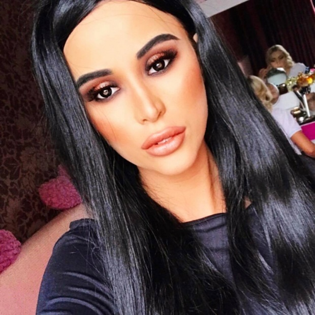 Cruduţa a pozat topless în Cambodgia! Fanii s-au îngrijorat când au văzut imaginea fierbinte