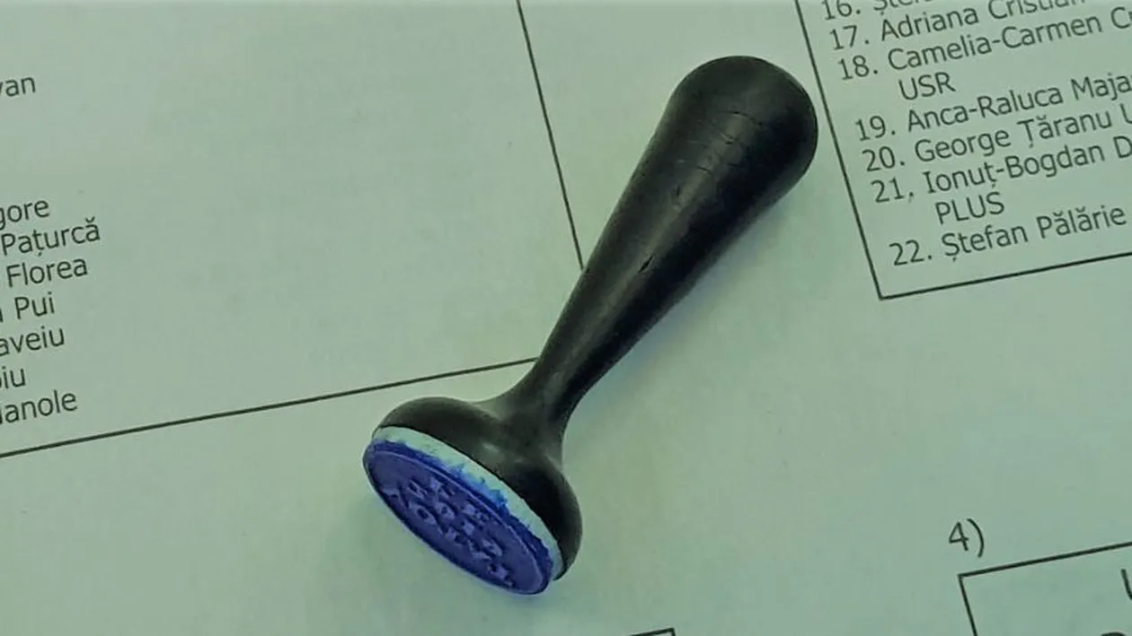 Un angajat BEC a găsit pe listele de semnături ale unui candidat la prezidențiale rude decedate