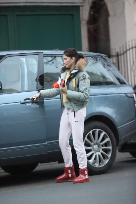 Alina Pușcaș a umblat din farmacie în farmacie până a "completat" rețeta medicului (Foto: CANCAN.RO)