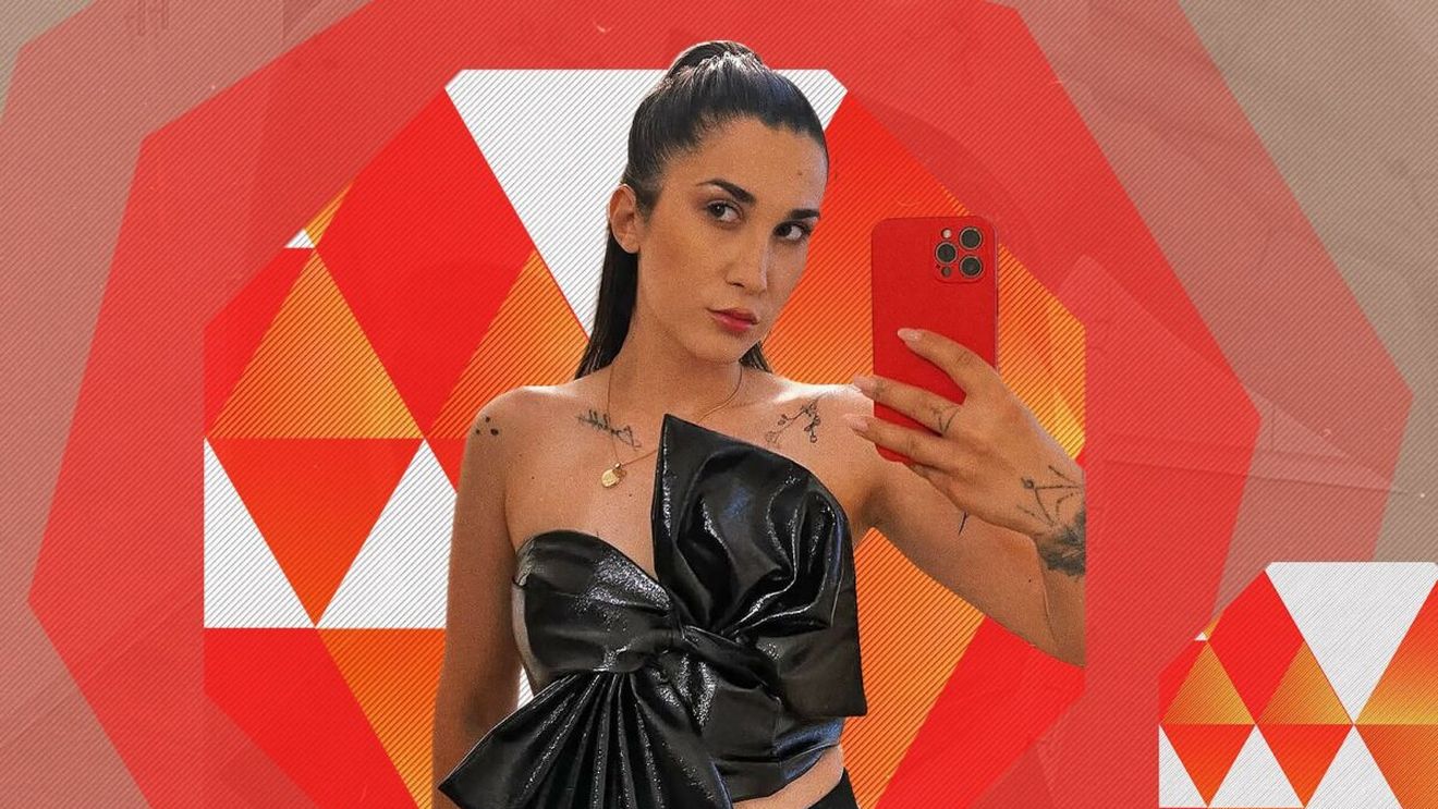 Adda a alungat spiritele rele în noaptea de Revelion într-un mod inedit: ”Am stat toată noaptea cu usturoiul în sutien!”