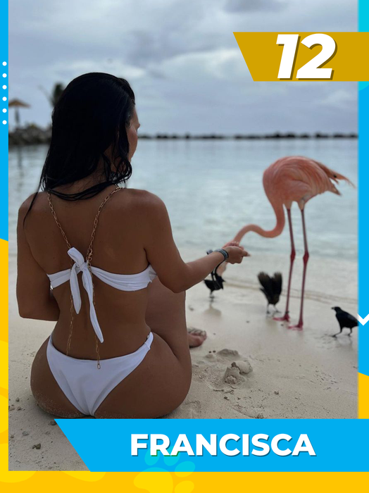 Top 25 dive cu prietenii necuvântători la plajă! Care e cea mai sexoasă dintre Bianca Drăgușanu, Crina Abrudan sau Lora?
