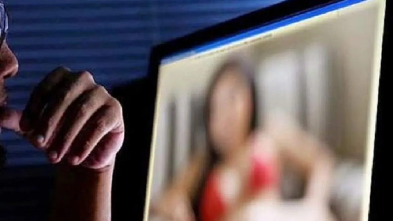 Scandal uriaș la o școală din Vrancea! Au fost răspândite poze indecente, dar trucate, cu profesori