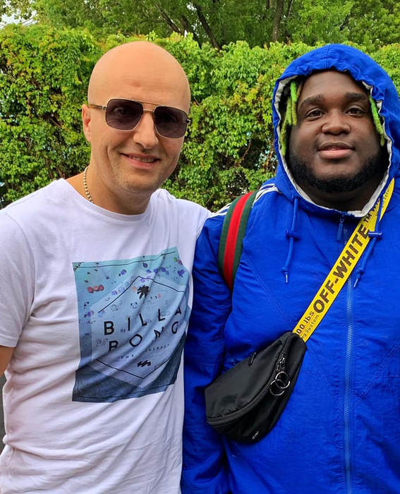 Costi Ioniță duce o viață de star în America. S-a schimbat mult și colaborează cu artiști de top