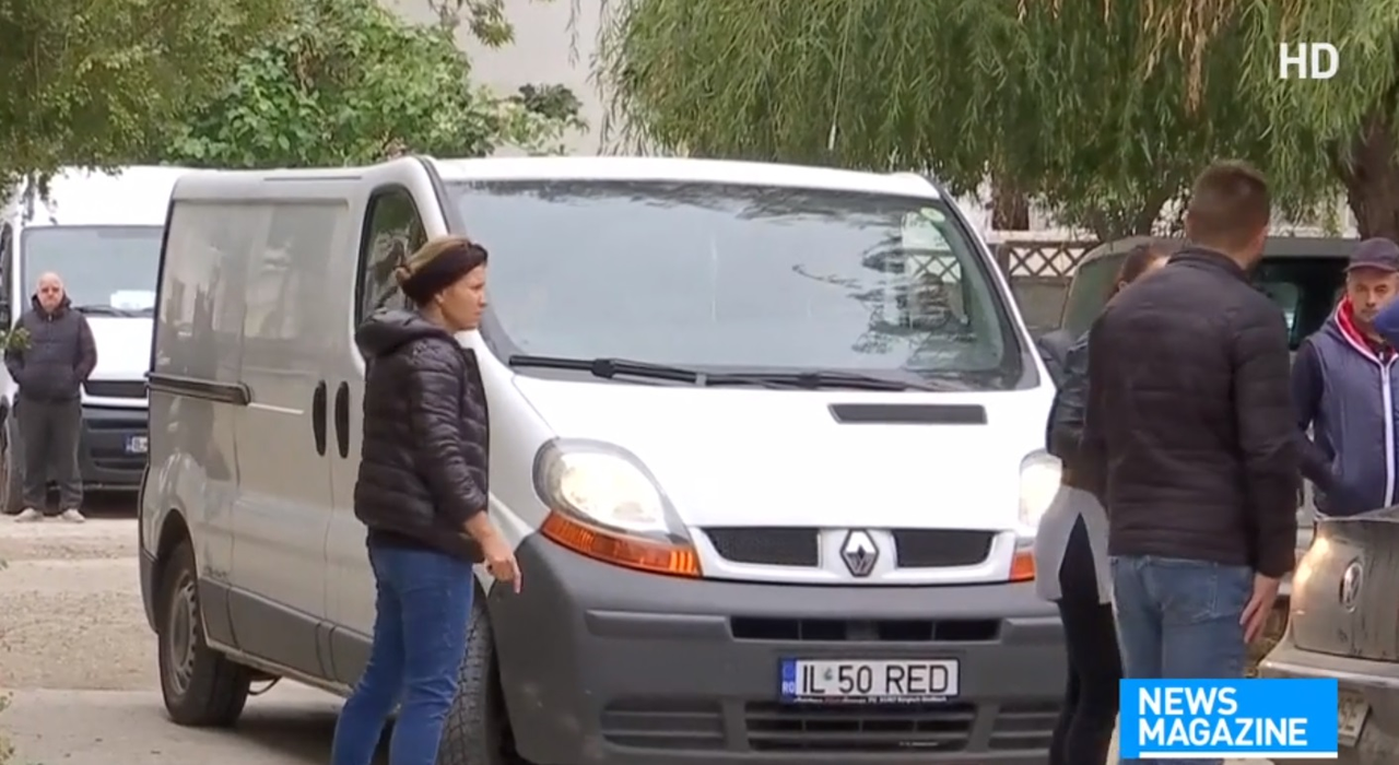 Accident Ialomița. Scene cutremurătoare la morgă, după ce trupurile victimelor au fost luate de rude. 15 copii au rămas orfani de mamă