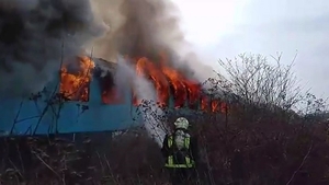 Incendiu devastator, pericol de explozie! 42 de persoane, evacuate