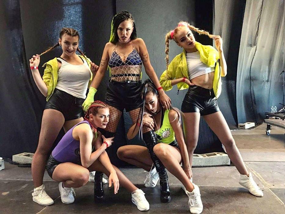 Câte operații estetice are bulgăroaica DARA, de fapt. Câștigătoarea Eurovision a fost criticată pentru aspectul ei de „păpușă”