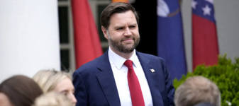 INCREDIBIL! Vicepreședintele SUA, scos din direct chiar în timpul discursului. De ce?