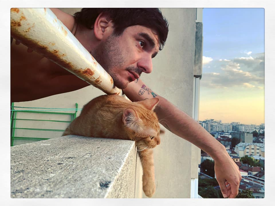Alex Bogdan este unul dintre cei mai cunoscuți tineri actori