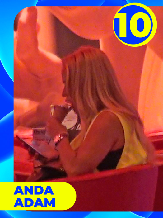 TOP 30 de vedete care au găsit soluţia perfectă împotriva caniculei! Roxana Vancea, Monica Gabor sau Laura Cosoi, show cu îngheţată şi… 
