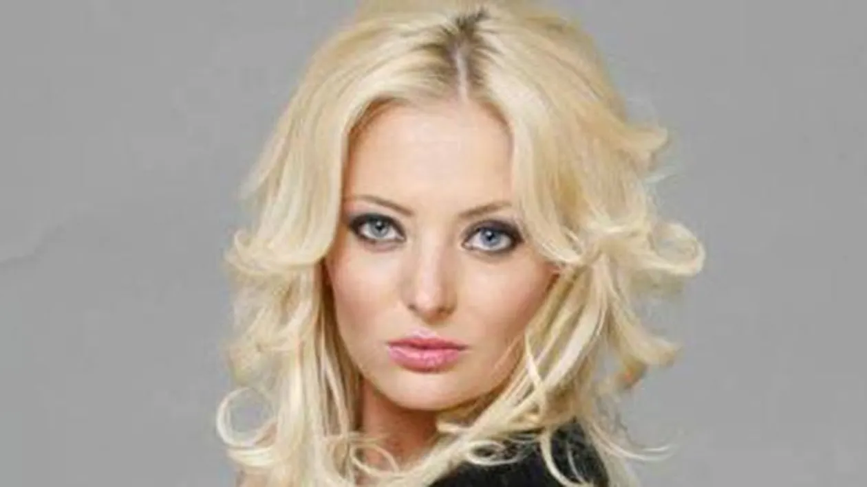 Arde, uite cum arde! Nici nu-ti trece prin cap cui ii apartine acest trup de invidiat! Artista s-a prajit pe terasa locuintei