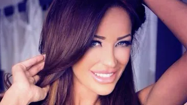 Are un corp de invidiat, dar suspina dupa femei sexy! Fundul bombat al unei tinere a zapacit-o pe Bianca Dragusanu