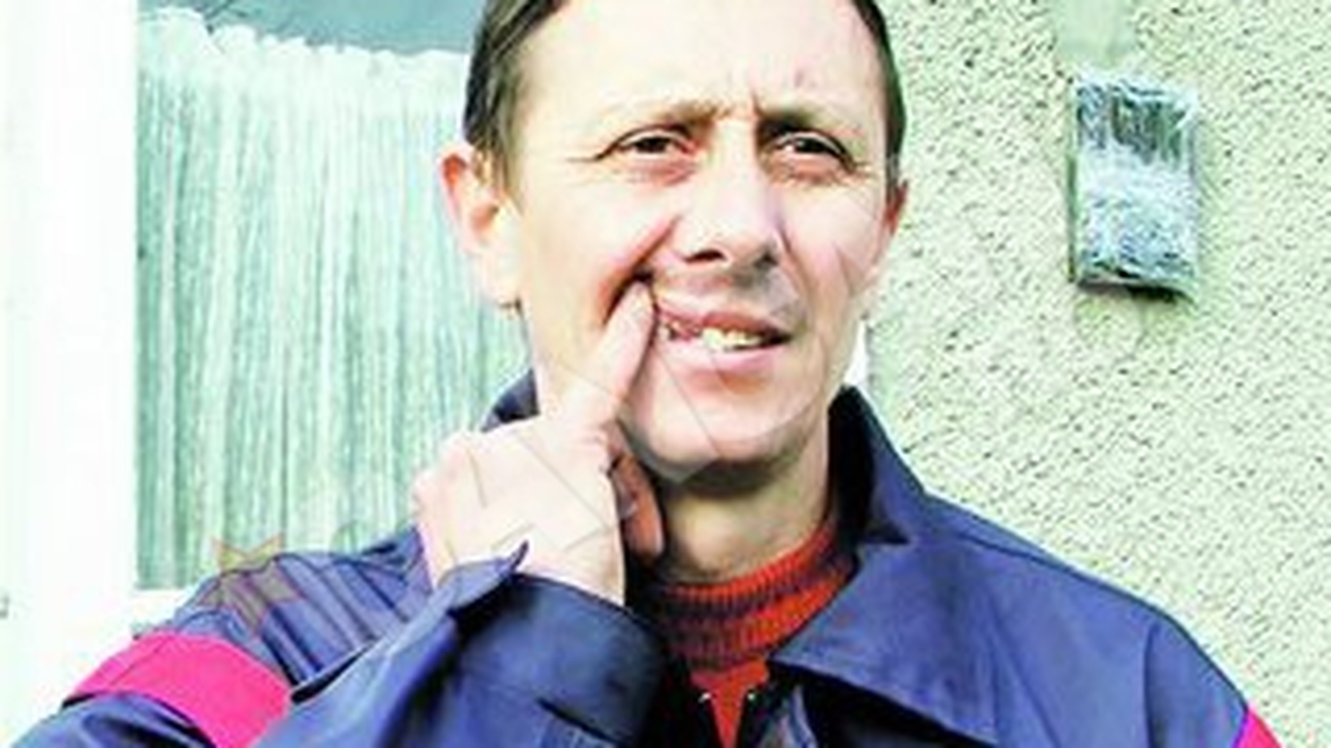 Postasul a simtit pe pielea lui riscurile meseriei. A ramas fara dinti ca a adus vesti proaste