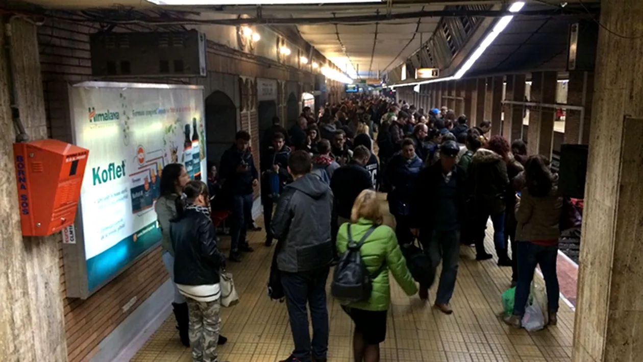 Alertă cu bombă la metrou! Staţiile Eroilor şi Unirii au fost EVACUATE!