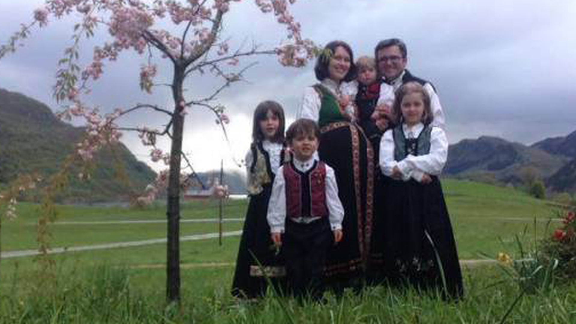 Ministerul Afacerilor Externe face lumina in scandalul Bodnariu. Norvegienii au despartit de familii 16 copii romani!