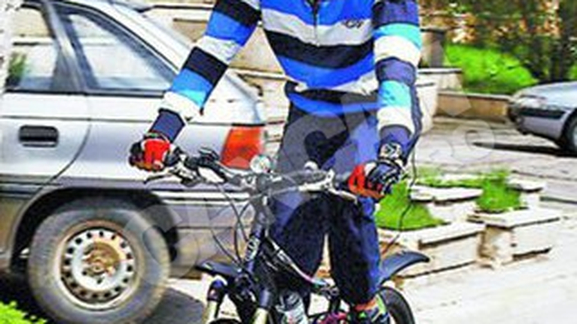 Mazare merge la lucru cu bicicleta