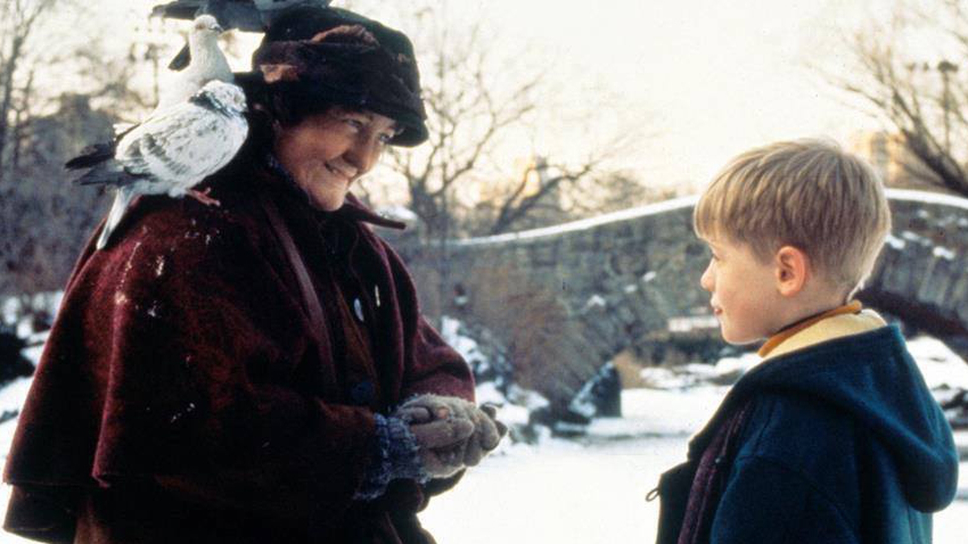 Doamna cu porumbei din "Singur Acasa 2" este un personaj foarte îndrăgit! Cum arată acum BRENDA FRICKER 