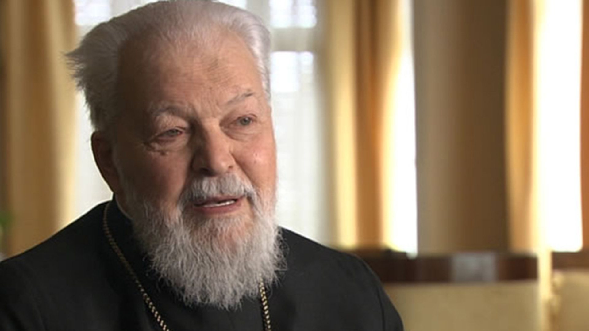 A MURIT azi-noapte! Romania este in doliu: "Cu regret si durere in suflet, anuntam decesul"