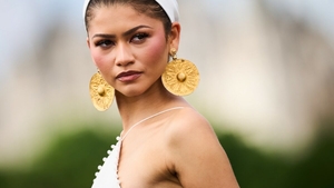 Zendaya, criticată după ce a purtat cercei vechi de aproape 3.000 de ani. De ce au stârnit controverse accesoriile actriței
