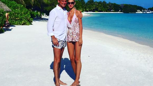 LAURA DINCĂ s-a întors din vacanţa de vis din Maldive! Nimeni nu se aştepta să apară aşa