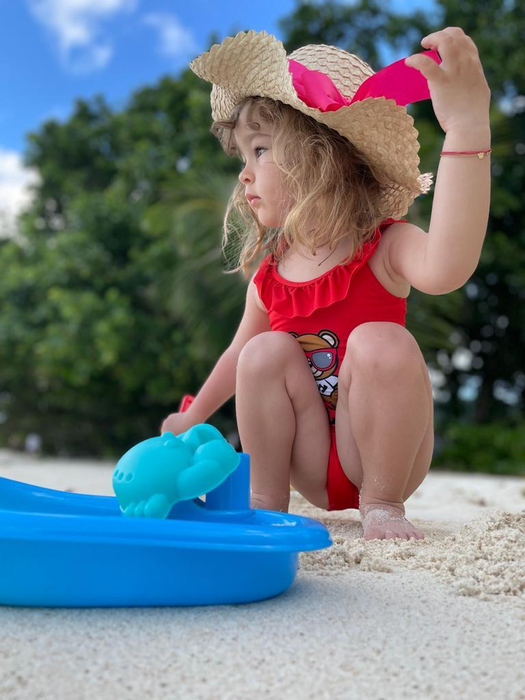 Alessandra Stoicescu, vacanţă de vis alături de familie pe o plajă din Seychelles. Imagini în premieră!