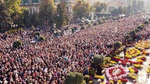 Un turist din America a nimerit la pelerinajul de Sf. Parascheva și a reacționat instant: „Să vezi toată ţara adunându-se...”