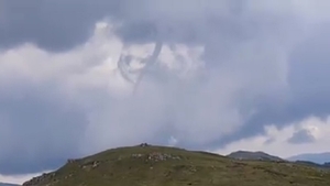 Tornadă filmată pe Platoul Bucegilor, aproape de Piatra Arsă